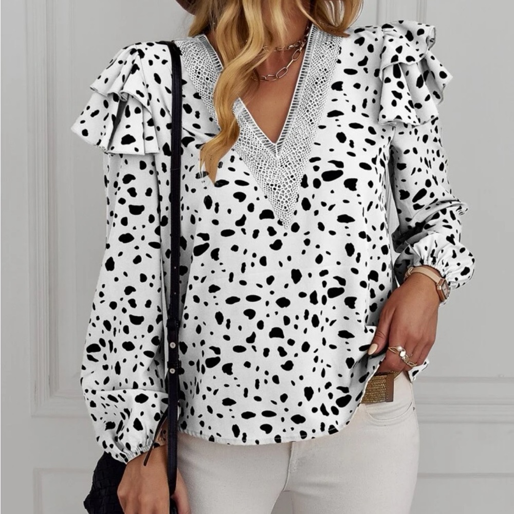 Luxe lace insert lantern sleeve blouse - Picture 7 of 7